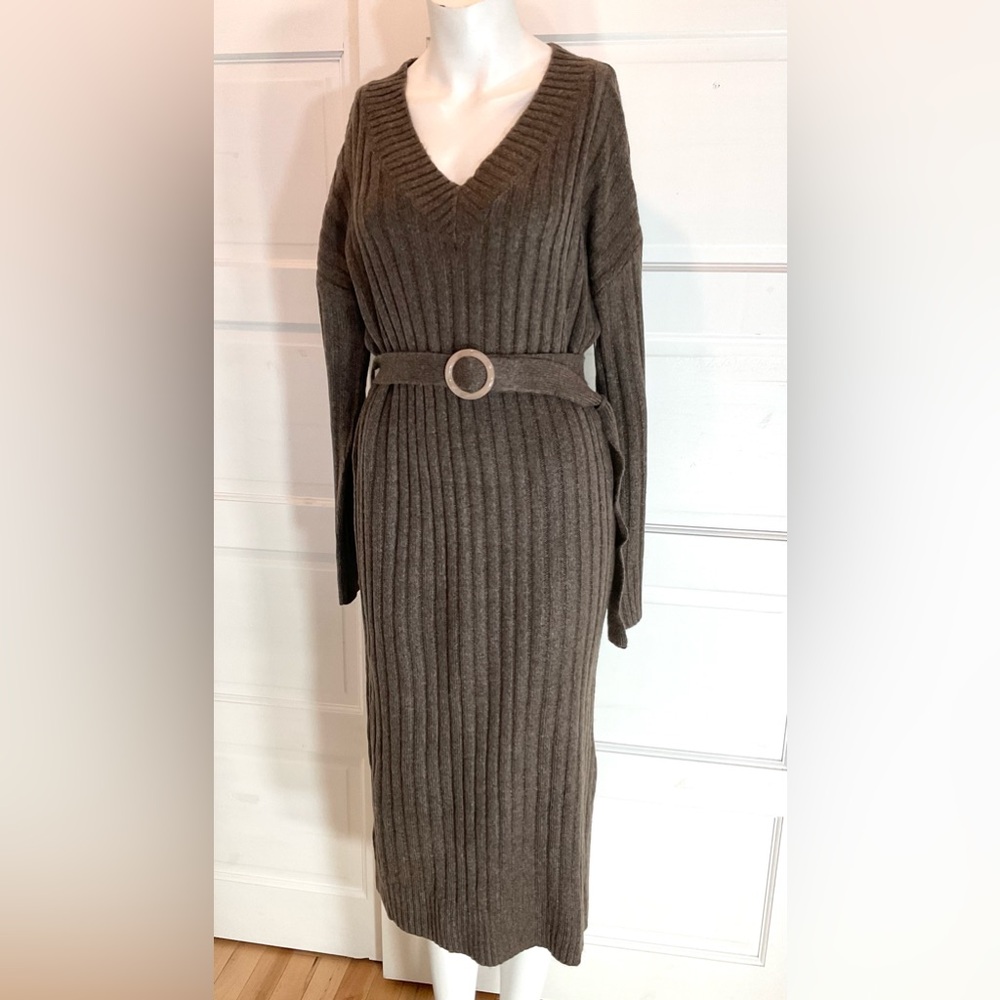 🛑🛑🛑TAHARI SWEATER DRESS - Picture 7 of 11